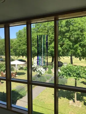 Ein Garten an der Unterkunft Ferienwohnung Altes Pfarrhaus mit Flair und Jufferblick