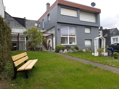 Ein Garten an der Unterkunft Ferienhaus Zum Hochstein