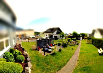 Ein Garten an der Unterkunft Ferienhaus Zum Hochstein