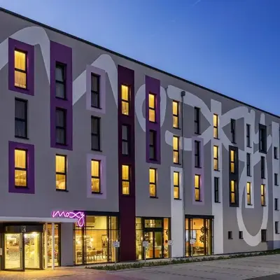 Moxy Simmern