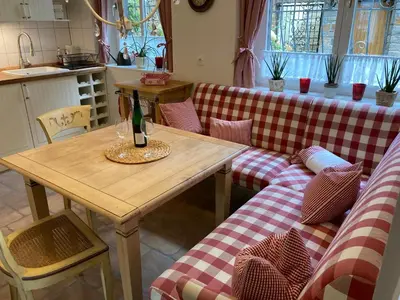 Ein Sitzbereich in der Unterkunft Ferienwohnung Fröhlich
