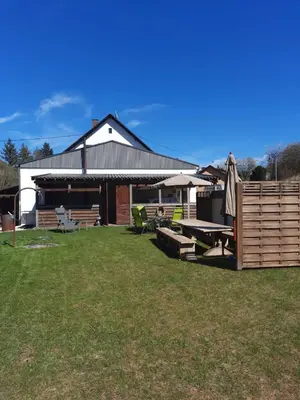 Ein Garten an der Unterkunft Ferienwohnungen Joop