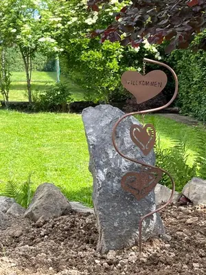 Ein Garten an der Unterkunft Ferienhaus Esten's Eifelheimat Wehr Eifel