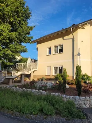 Ein Garten an der Unterkunft Ferienwohnung MIA