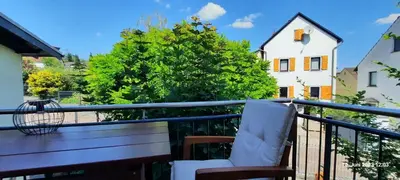 Ein Balkon oder eine Terrasse in der Unterkunft 4-Sterne zertifizierte Ferienwohnung Festung zu Ketghe - Nähe Koblenz für Urlaub und Arbeit