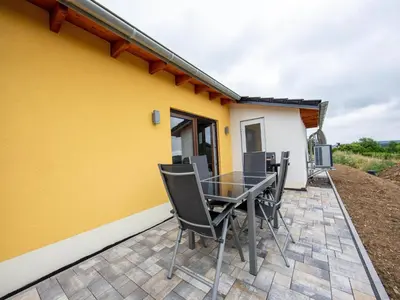Ein Balkon oder eine Terrasse in der Unterkunft Ferienhaus Eifelruhe in Filz