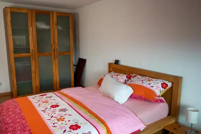 Ein Bett oder Betten in einem Zimmer der Unterkunft Yn e Homeie