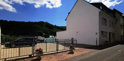 Ein allgemeiner Bergblick oder ein Berglick von der Ferienwohnung aus