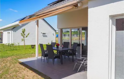 Das Gebäude in dem sich das Ferienhaus befindet