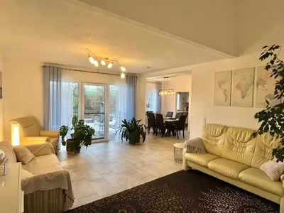 Ein Sitzbereich in der Unterkunft FeWo mit Terrasse Neuwied & Koblenz