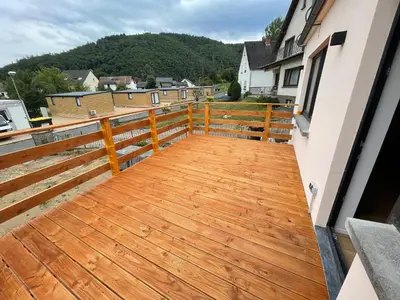 Ein allgemeiner Bergblick oder ein Berglick von der Ferienwohnung aus