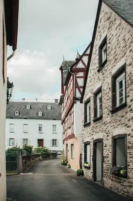 Das Gebäude in dem sich das Ferienhaus befindet