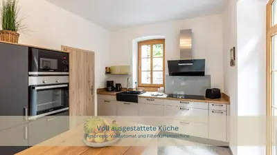 Küche/Küchenzeile in der Unterkunft Landhaus Karbach mit Gartensauna und Hot Tub, eingezäunter Garten, 4-10 Personen