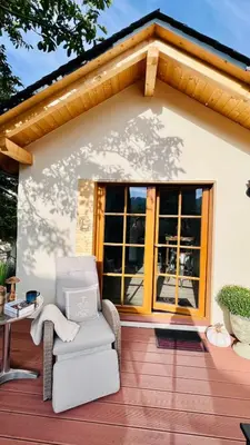 Ein Sitzbereich in der Unterkunft Echternacher Hof - Moselloft