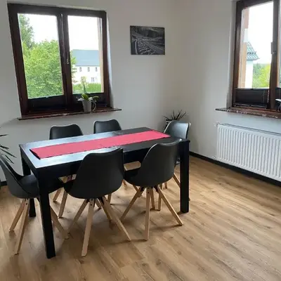 Ringtoys Rooms mit einem Gemeinschaftsbad One bathroom to share with four rooms