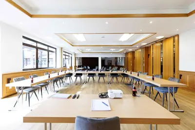 Ein Restaurant oder anderes Speiselokal in der Unterkunft Naturhotel Blaubach