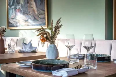 Getränke in der Unterkunft Feinheit Hotel & Restaurant, Tor zu Hunsrück und Mittelrhein! Mit Sauna Hot Tub und Gartensuite