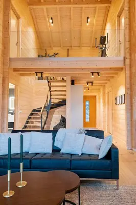 Ein Sitzbereich in der Unterkunft NETTEN Naturerlebnis Holz-Chalets