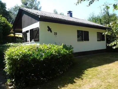 Das Gebäude in dem sich das Ferienhaus befindet