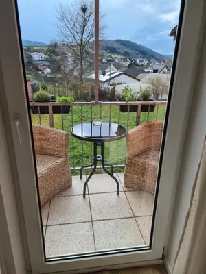 Ein allgemeiner Bergblick oder ein Berglick von der Ferienwohnung aus