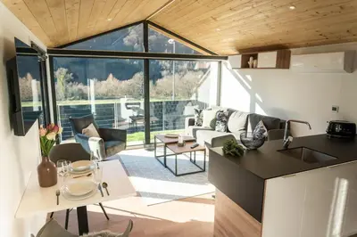 Ein Sitzbereich in der Unterkunft Velo & Wohnen -NEU- Elektroräder inklusive-Sauna-Moselblick