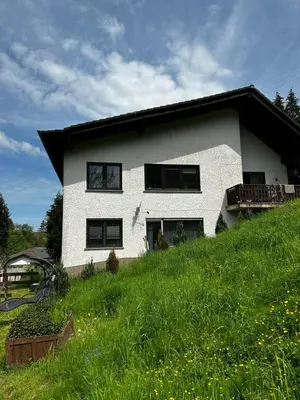 Ein Garten an der Unterkunft Haus am See
