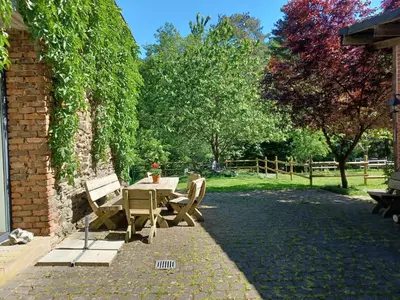 Ein Garten an der Unterkunft Lenzenhaus