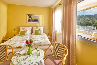 Ein allgemeiner Bergblick oder ein Berglick von des Hotels aus