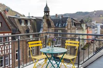 Ein allgemeiner Bergblick oder ein Berglick von der Ferienwohnung aus