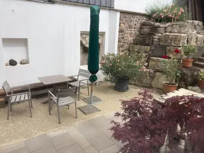 Ein Patio oder anderer Außenbereich in der Unterkunft Querhaus Kanzem