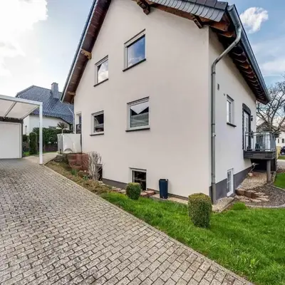 Tranquil Getaway in Scenic Roes