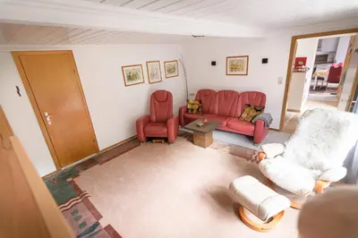Ein Sitzbereich in der Unterkunft Ferienwohnung Richards