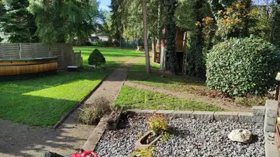 Ein Garten an der Unterkunft Alte Dorfschänke